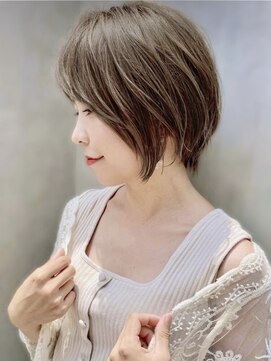 アース 栄店(HAIR&MAKE EARTH) earthショートレイヤーボブミルクティー丸みショートボブ