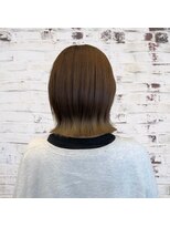 ニキータ(NIKITA)&nbsp;【大人女子♪】裾カラーの外はねボブ