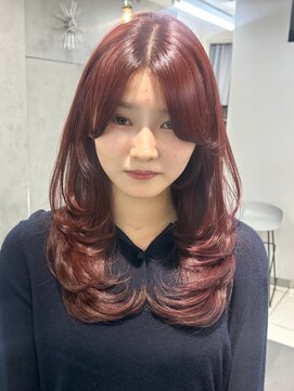 ヴェイン 渋谷(vain) ボルドーカラーセンター分けハイレイヤー渋谷美容室