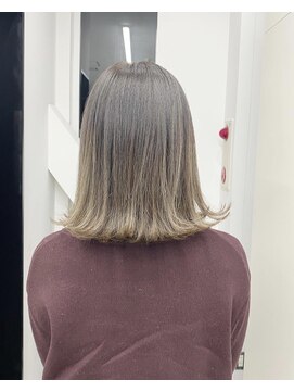 アライブ キチジョウジ(ALIVE Kichijoji) 【ALIVE吉祥寺】グラデーションカラー＊ミルクティーグレージュ