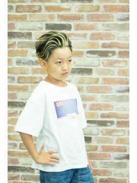 ヘアートランプ(hair trump) キッズカット◆派手メッシュ◆控えめに言ってもカッコいい