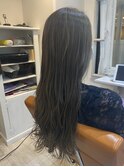 オリーブベージュ【Zina新宿　木暮　莉茉奈】