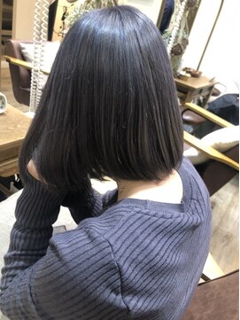 ナンバー エアロ 横浜(N° +aero) 20代30代40代50代ナチュラル小顔カットくすみカラー切りっぱなし