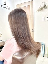 ホンネ(honne.)&nbsp;艶髪セミロング×ラベンダーグレーベージュ