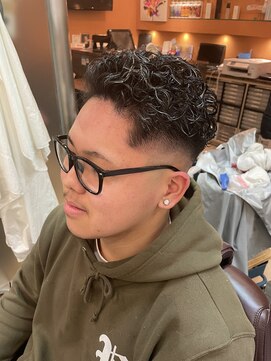 銀座マツナガ 浅草店 宮城リョータ風パーマ×スキンフェード