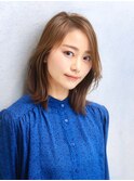 【ノーセットでも簡単キレイ】くびれミディアムレイヤースタイル