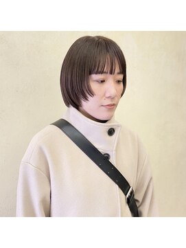 インサイドアウト(IN SIDE OUT+) ショート / ショートボブ / 顔まわりレイヤー【IN SIDE OUT+】