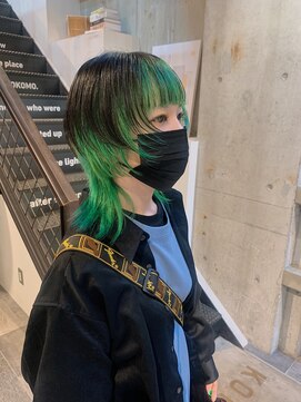 ココモ(KOKOMO) ショートウルフ×グリーン