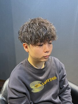 ビーダンディー(Bee dandy) ツーブロックマッシュショート ツイストスパイラル ハイライト