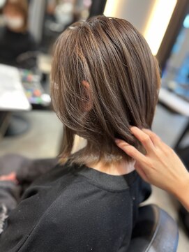 ロロネー 中津(Lolonois) アッシュベージュ(イルミナカラー)