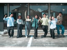 スタッフの集合写真