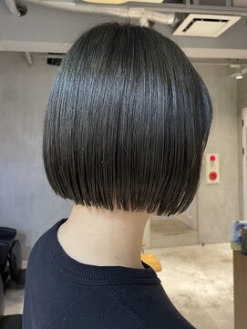 エリマ 調布(elima) 調布ミニボブタッセルボブカーキグレージュ透け感ワンカラー