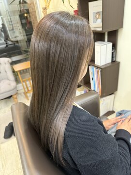 インナーカラー×ホワイトベージュ