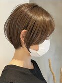 金沢八景ショートボブ丸みショートイルミナカラー顔周りレイヤー