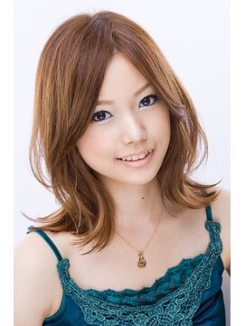 アニュー エアー(anew aeir) ミディアムレングスエアリー外跳ねスタイル