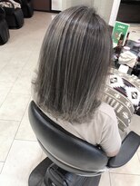 ルアナ ヘアーメイク(LUANA Hair Make)&nbsp;グレーバレイヤージュ