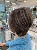 ショートボブバレヤージュカラーハイライトシースルバング