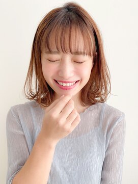 トゥーナ 表参道(tona) 小顔カット・外ハネボブ・くびれヘア・ペールベージュ