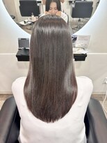 ミリア(MILIA)&nbsp;大人可愛い30代40代50代小顔髪質改善ケラスターゼストレート