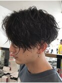 センターパートツイストスパイラルパーマツイストパーマ刈り上げ