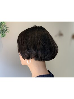 実力派Stylistによる骨格を見極めた似合わせカットでスタイリングが簡単に決まる！再現性の高いカット技術!