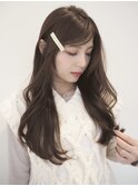 顔周りレイヤーカットくびれヘアミルクティーベージュカラー