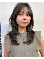 リコバイアフロート(riko by afloat)&nbsp;レイヤーカットくすみベージュオリーブベージュウルフカット