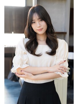 ザシー オモテサンドウ(The C) くびれレイヤー・ブリーチなし艶カラー・前髪・お顔まわりカット