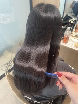 ファムバイアヴァンス(Femme by AVANCE.) 髪質改善ストレート