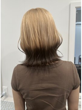 ヴィア(Via) ルーツカラー/裾カラー/ブロンドベージュ/ブラウン