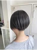 【透明感グレーカラー／刈り上げショート】