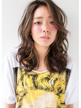 オーガスト ヘア ネイル(AUGUST hair nail) カジュアル　ハイライトカラー　　【横浜】