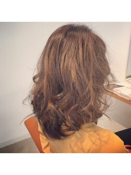 ヘアスペースソル(Hair space SOL/) エアリーミディ