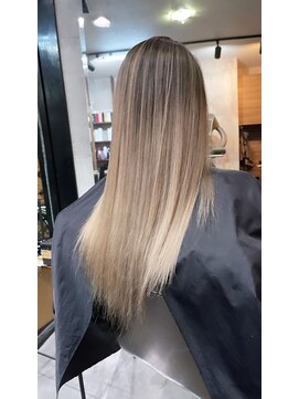 ラフ(LAFF) #黒髪#ボブルフ#ネビージュ#小顔#ワンレン