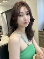 フォンズ(FONS)&nbsp;表参道　顔まわりカット くびれヘアシースルーバング韓国ヘア