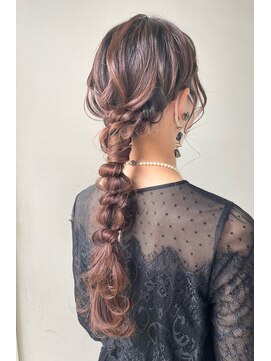 ホワイトルーム(White Room) 編みおろしヘア