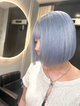 ジゼル(GiseL) ボブ　ダブルカラー/水色/青カラー/ブリーチ/髪質改善ハイトーン