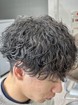 グロップ 町田(GLOP)&nbsp;トレンド感あるメンズ波巻きパーマ