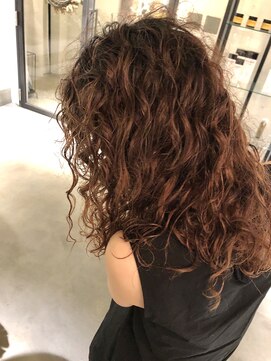 大人可愛い外国人風ロングハードスパイラルパーマ L パーク Park のヘアカタログ ホットペッパービューティー