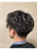 ツイスト耳掛けアップバング