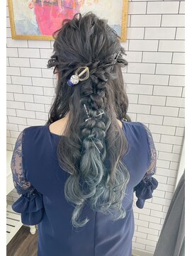 リール(THE RIRE.) *THE RIRE. 編みおろしハーフアップ*