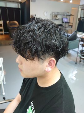 アヤメ(ayame) 緩め波巻きパーマメンズスタイル【東久留米8】