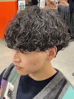 レタッチバイフィフス(RETOUCH by fifth) プードルパーマメンズマッシュハードスパイラルパーマウルフ韓国