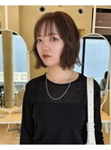 切りっぱなしボブ小顔カットグレージュミルクティ
