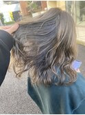 フォギーグレージュ