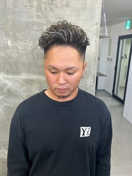 メンズサロン キング 梅田店(Men’s salon K!ng) 波巻きツイストスパイラルパーマ/フェザーパーマ/眉毛/メンズ