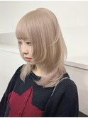 ロングレイヤーカット顔周りレイヤーミルクティーベージュカラー