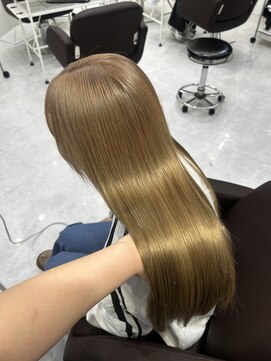 アイズ 横浜(IS) 【RIKA指名】ミルクティーベージュ/ケアブリーチダブルカラー