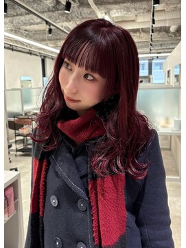 キートス(Kiitos) ディープワインレッド×ぱっつんバング