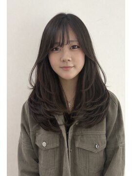 ロイリー バイ ローウェ 立川(Loely by Louwe) ふんわりレイヤーカット